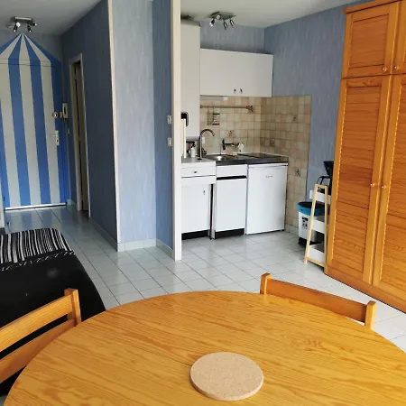 アパート Le Cecile